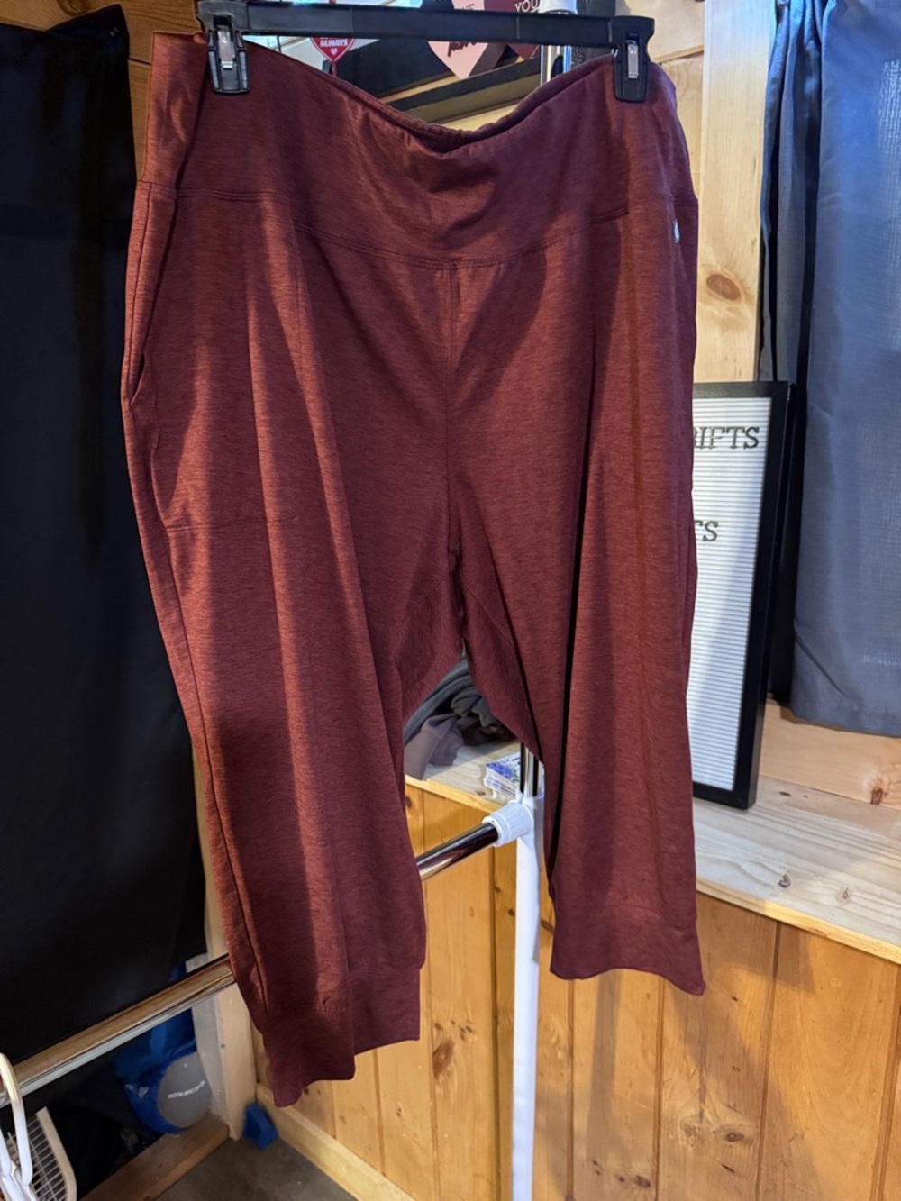 Lane Bryant LIVI Rust Stretch Capri Pants